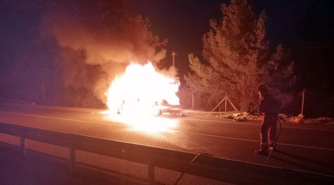 Yanan araç kullanılmaz hale geldi