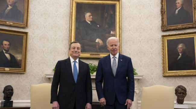 Biden, İtalya Başbakanı Draghi ile Beyaz Saray'da bir araya geldi