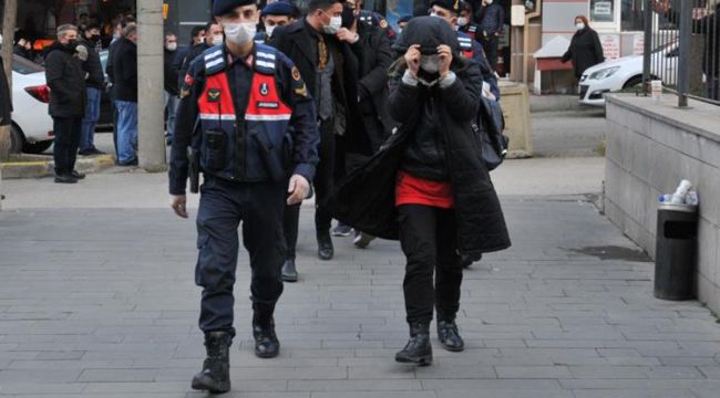 Define ararken 25'er yıl hapse mahkum oldular