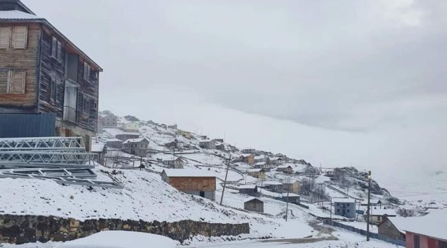 Mayıs ayında yaylalarda kar yağışı devam ediyor