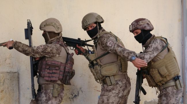 Mersin'de DEAŞ'a şafak operasyonu