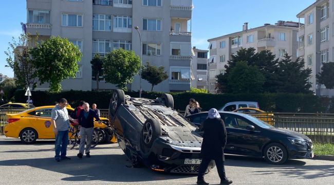 Tuzla'da taksi ile çarpışan cip devrildi