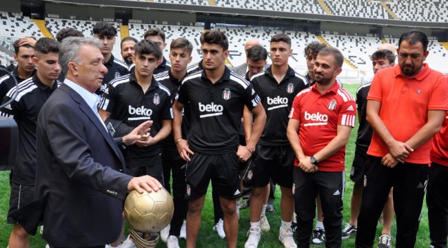 Başkan Çebi, şampiyon takım ile bir araya geldi
