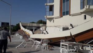 Çeşme'de otelin terası çöktü
