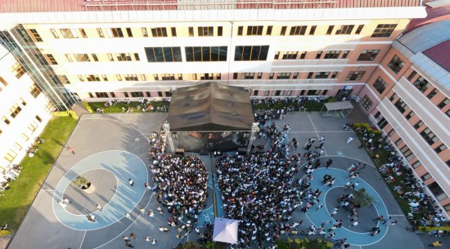 İstanbul Arel Üniversitesi bahar şenliğinde renkli görüntülere ev sahipliği yaptı