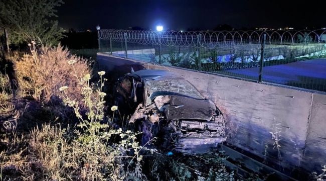 Kontrolden çıkan otomobil şarampole devrildi