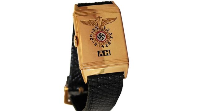 Hitler'in saati tartışmalı müzayedede 1.1 milyon dolara satıldı