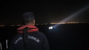 İzmir açıklarında 138 göçmen kurtarılırken, 90 göçmen yakalandı