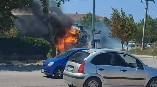 Sabah saatlerinde meydana gelen araç yangınlarında büyük maddi zarar oluştu