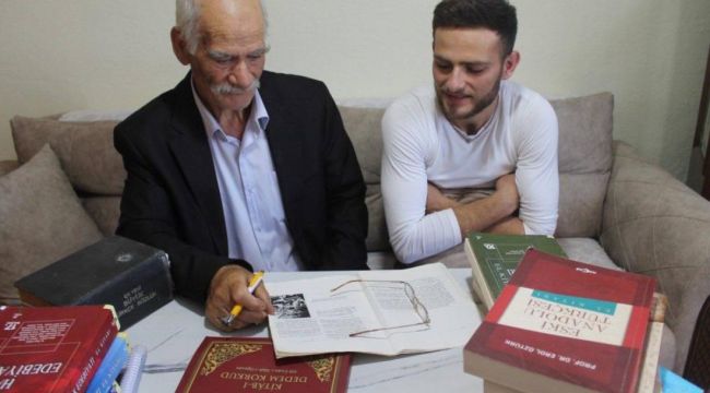 71 yaşındaki baba 22 yaşındaki oğluyla aynı üniversitede aynı bölümü kazandı