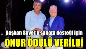 Başkan Soyer’e sanata desteği için onur ödülü verildi