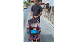 Beşiktaş'ta öz çocuğuyla dilenen baba yakalandı