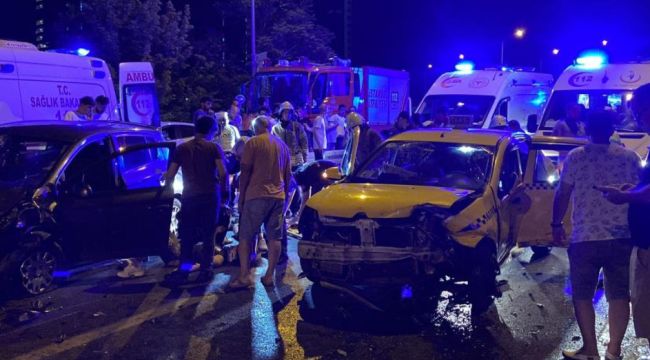 Beşiktaş'ta ters yöne giren otomobil dehşet saçtı