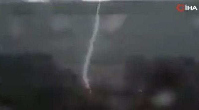Beyaz Saray'ın yanına yıldırım düştü