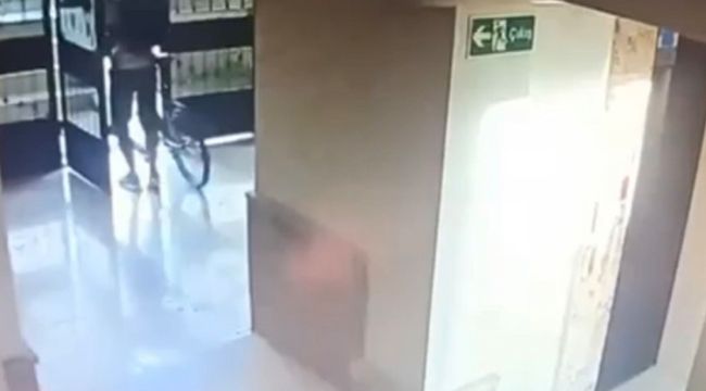 Bursa'da bisiklet hırsızının rahatlığı 'pes' dedirtti