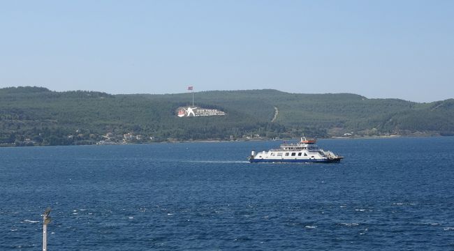 Çanakkale Boğazı adeta otoban gibi