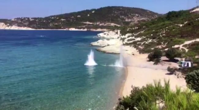 İzmir'de denizde bulunan el bombası imha edildi