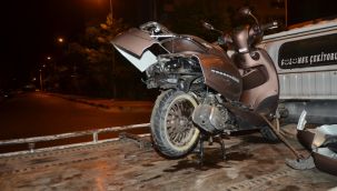 Kontrolden çıkan otomobil motosiklete çarptı