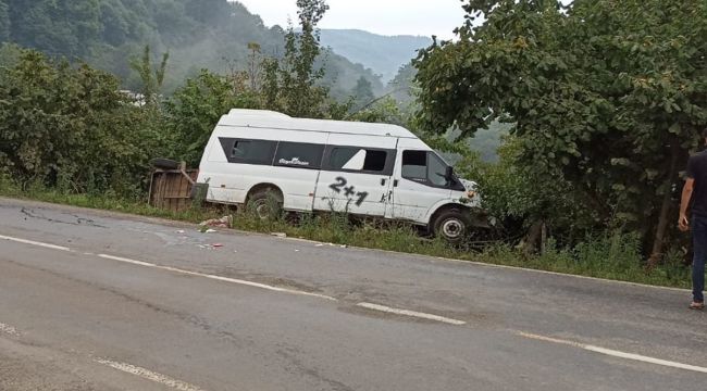 Ordu'da fındık işçilerini taşıyan minibüs kaza yaptı