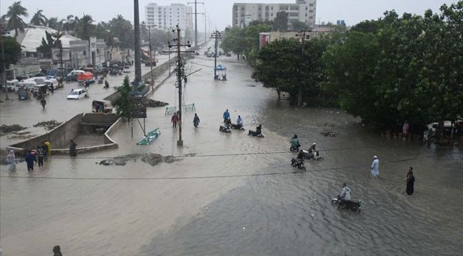 Pakistan'da sel feleketi
