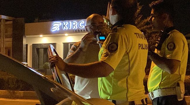 Polisin alkollü sürücü ile imtihanı