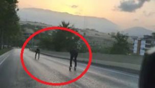Samsun'da patenli gençlerin tehlikeli yolculuğu