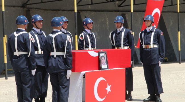 Şırnaklı şehit törenle uğurlandı