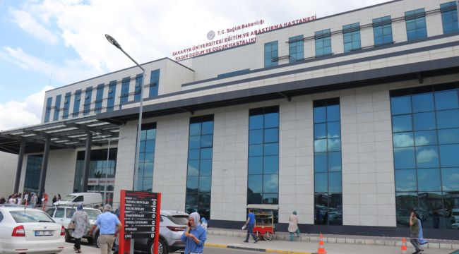 Sokak köpeğini vurmak isterken 3 çocuğu vurdu