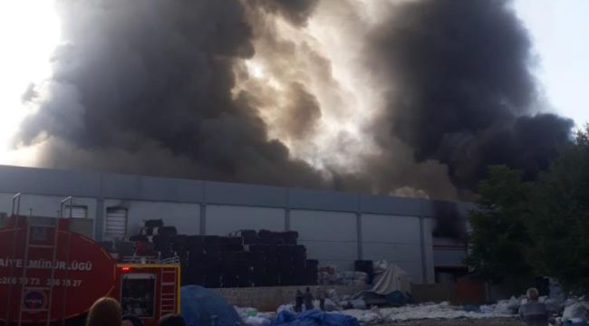 Uşak'ta iplik fabrikasında yangın