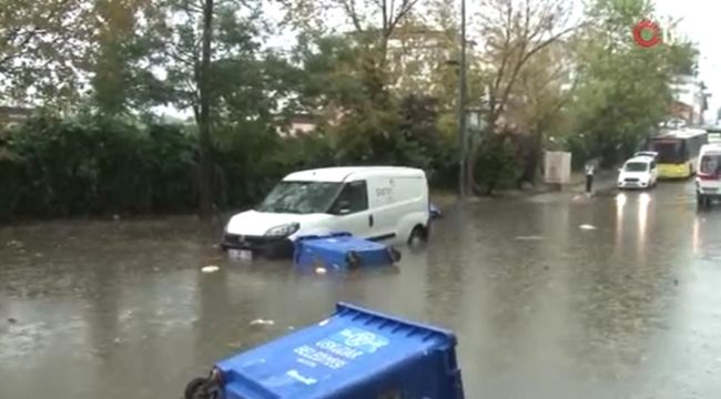 Üsküdar'da yollar göle döndü