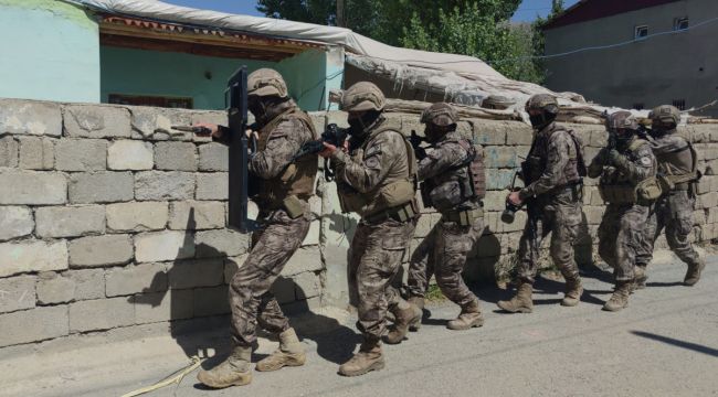Van'da 33 düzensiz göçmen yakalandı