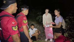 Yolunu kaybedip dağda mahsur kalan 3 turist jandarma tarafından kurtarıldı