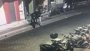 Arka kapıdan girdi, 300 binlik motosikletle ön kapıdan çıkıp gitti