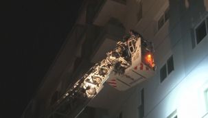 Bayrampaşa'da korkutan bina yangını