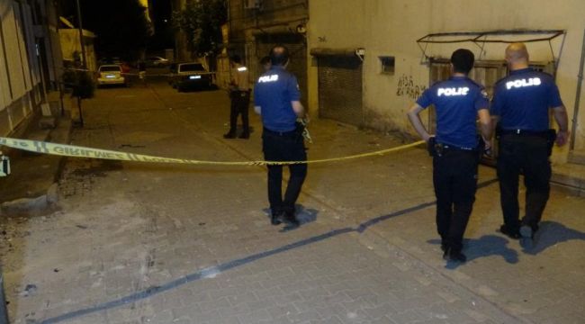 Binaya kurşun yağdırdılar