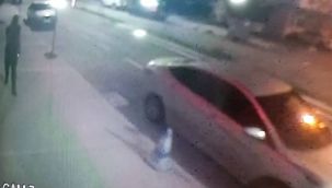 Camı açık otomobilden hırsızlık yapmak istedi: Yanlışlıkla bastığı korna ele verdi