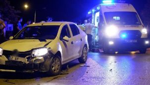 Ehliyetsiz sürücü uygulamadan kaçarken kaza yaptı