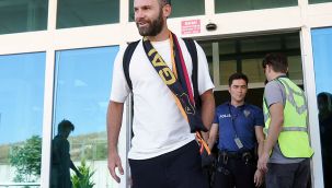 Galatasaray'ın yeni transferi Juan Mata, İstanbul'a geldi