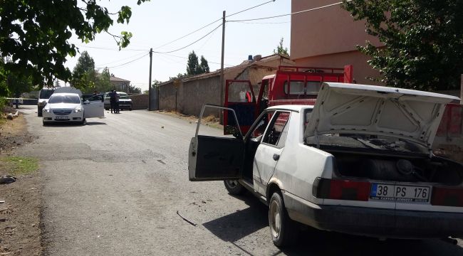 Kayseri'de husumetli iki grup birbirine girdi