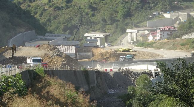 Türkiye'nin en maliyetli şehir içi yolunun yapımı sürüyor