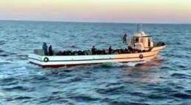 30 kaçak göçmen kurtarıldı