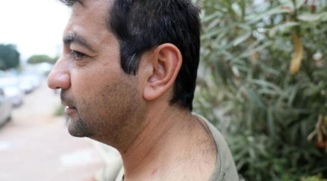 4 kişi tarafından darbedildi