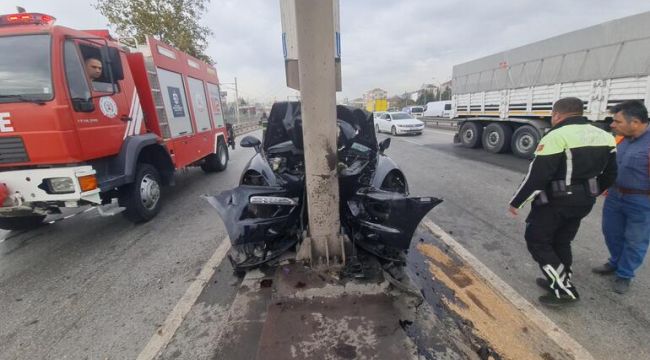 Cip, yön tabelasına çarptı