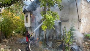 2 katlı evde yangın çıktı