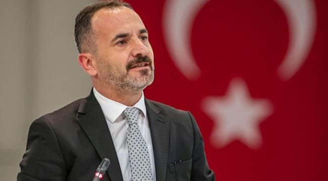 AK Partili Hızal, su basan pazar yerini paylaşarak tepki gösterdi