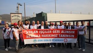 CHP'li Bakan'dan sigara fabrikası önünde direnen işçilere destek