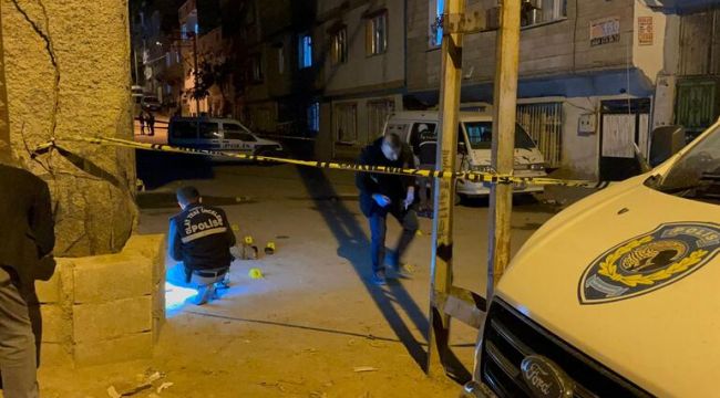 Husumetli komşular arasında silahlı kavga