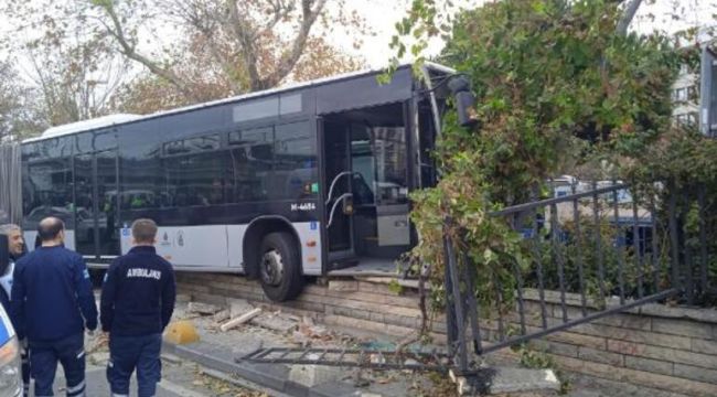 Kadıköy'de metrobüs kazası