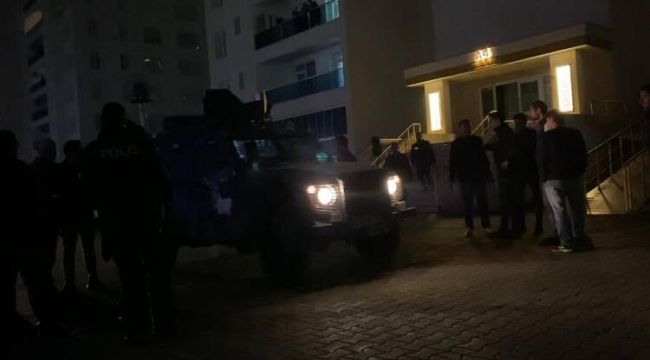 Kardeşleriyle tartışıp 3 aylık yeğenini bıçakla rehin aldı