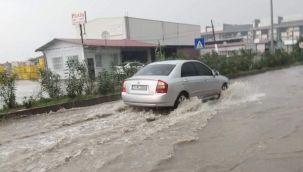 Sağanak hayatı olumsuz etkiledi